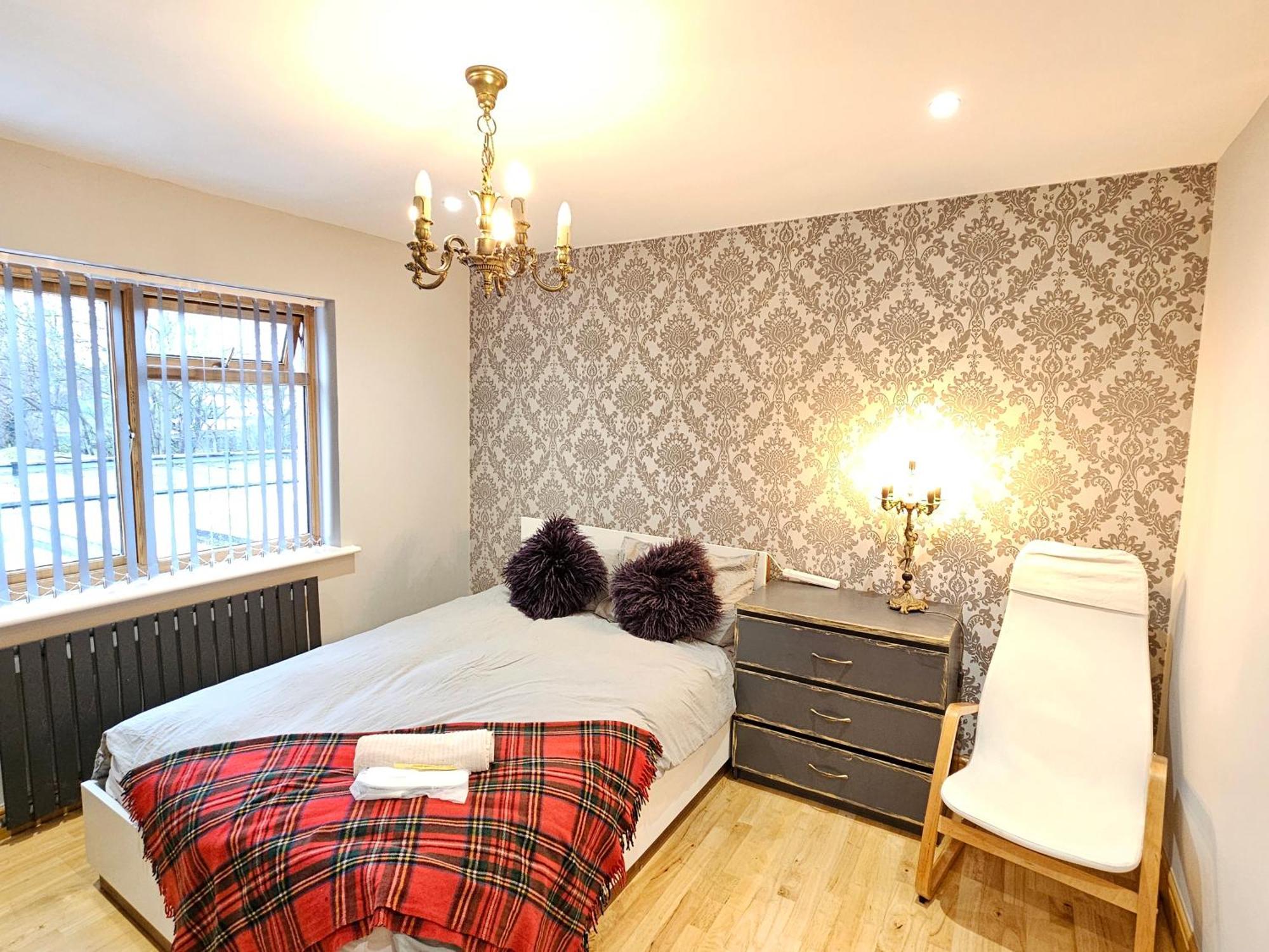 Beautiful Guest Rooms, Free Parking, 30Min Heathrow, 40Min Wembley, 60Min Central London غرينفورد المظهر الخارجي الصورة