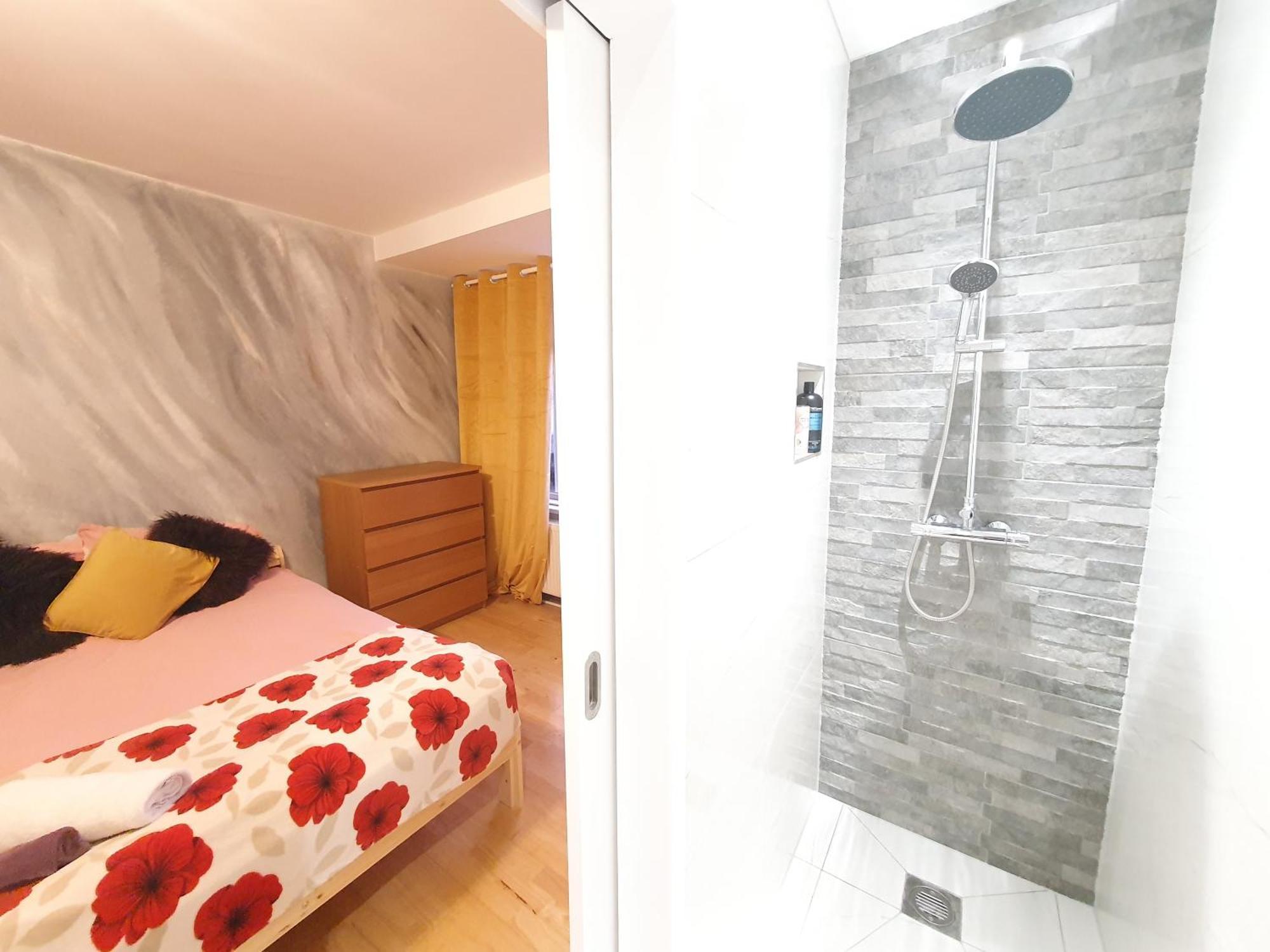 Beautiful Guest Rooms, Free Parking, 30Min Heathrow, 40Min Wembley, 60Min Central London غرينفورد الغرفة الصورة